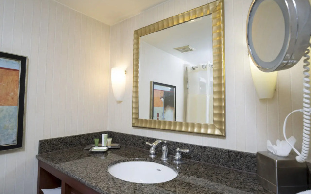 Ontario Airport Hotel & Conference Center