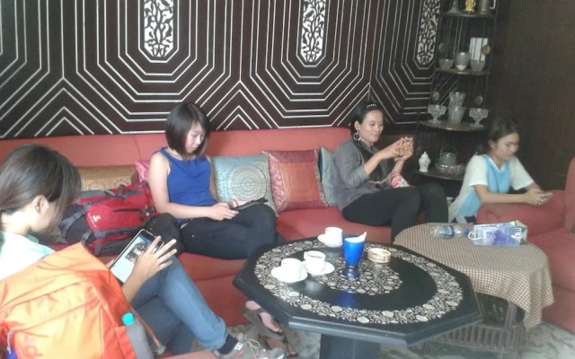 Sai Home Stay Bed and Breakfast