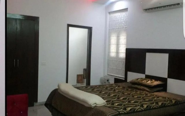 3 Bhk modern flat at sector 17 faridabad