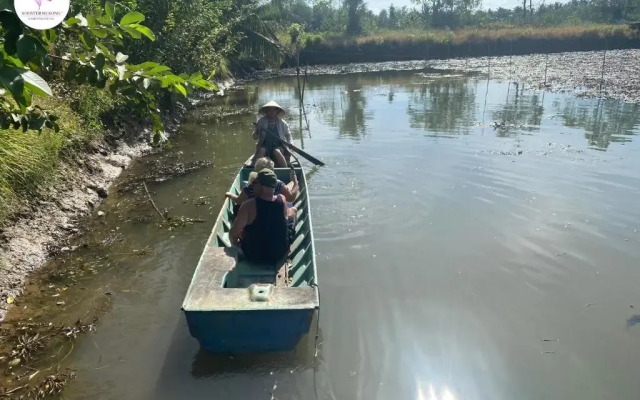 Rooster Mekong Garden & Villas
