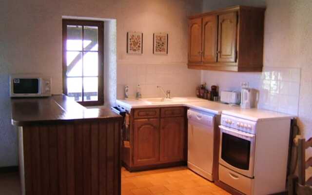 House With 2 Bedrooms in Payrac, With Pool Access, Enclosed Garden and