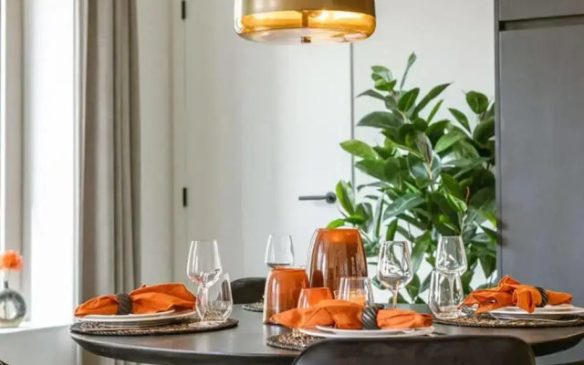 Cozy Apartment a Stone s Throw From the Beach