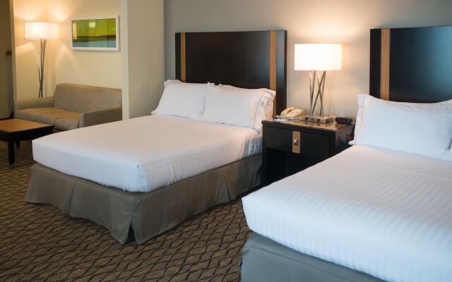 Holiday Inn Express Hotel & Suites Chanhassen, an IHG Hotel