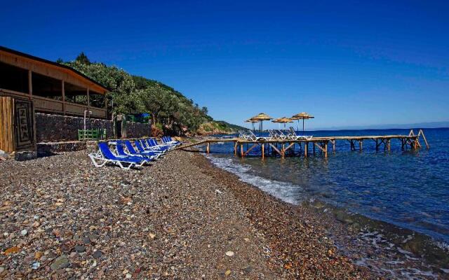 Zena Beach Bungalows