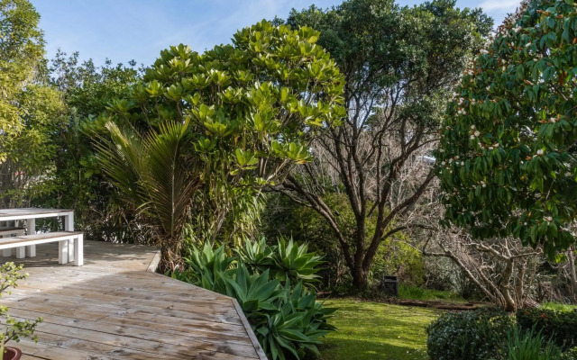 Kowhai Cottage & Studio