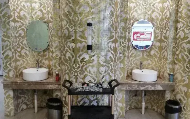 Yilongwan Leisure Club