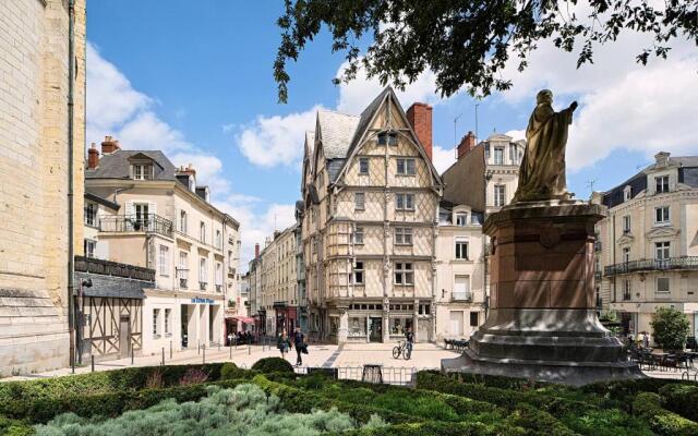 Crypto Prestige - Gare et Centre