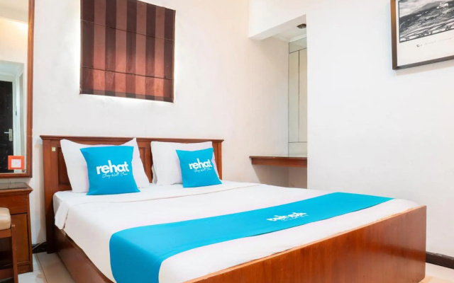 Rehat at Hotel 10 Buah Batu – Guest Rooms – Bandung
