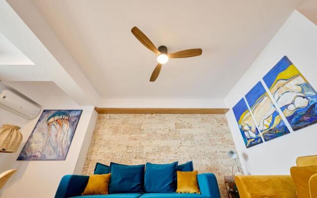 Aquarama Lake view 2BR Apart Mamaia free parking