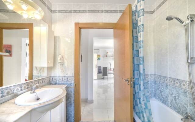 Villa - 2 Bedrooms with Pool and WiFi - 104987