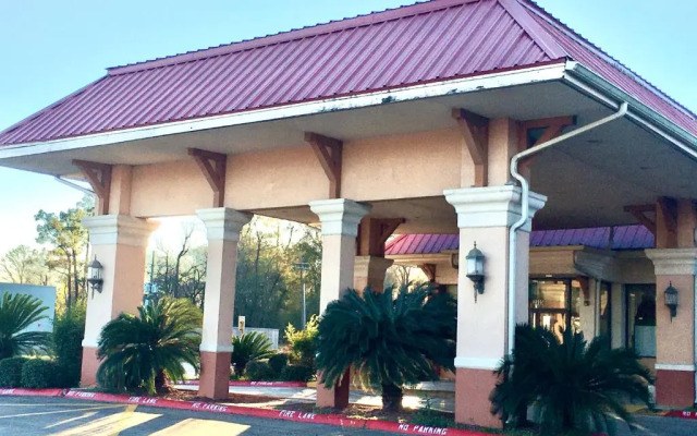 The Grand Hotel Spindletop