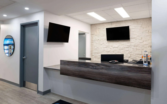 Travelodge by Wyndham Marathon