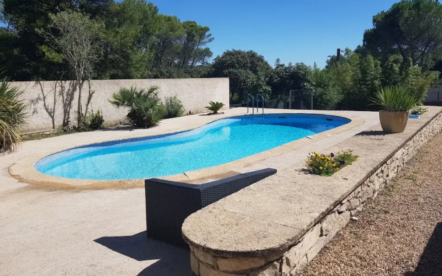 Appartement à Nîmes en pleine nature avec Piscine
