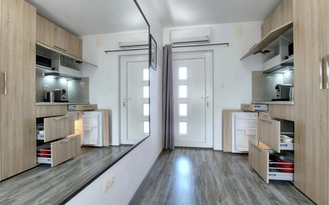 Refresh Boutique Apartments