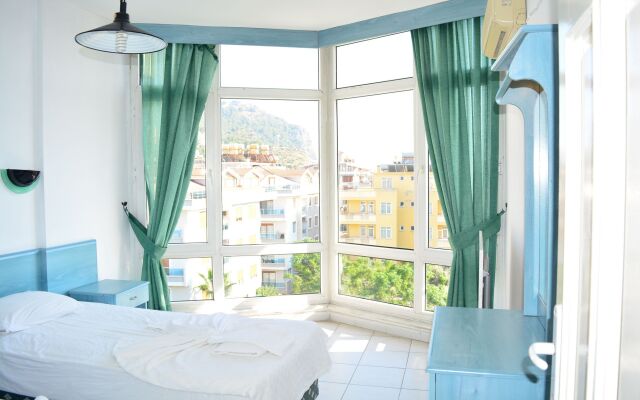 Casa Cleo Suites Hotel