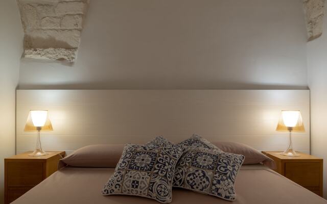 Stone apartment with Terrace by Wonderful Italy