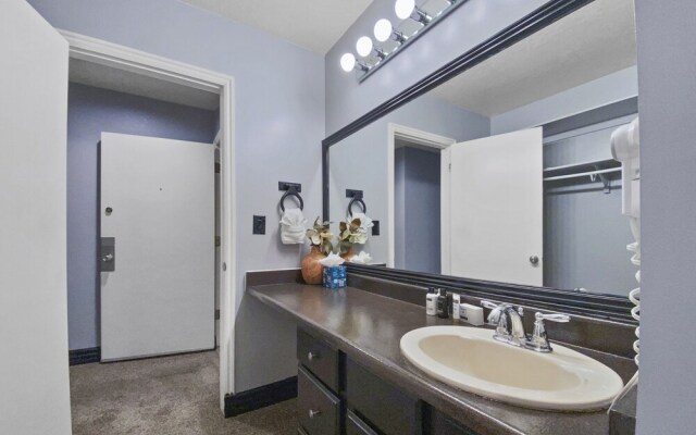 Shadow Ridge 102 4 Bedroom Condo by Redawning