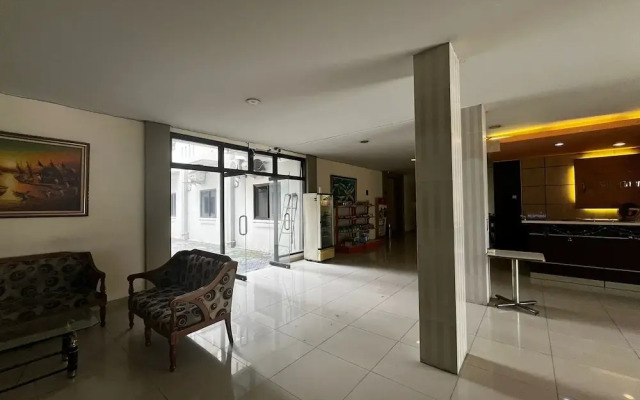 OYO 94442 Jebres Inn
