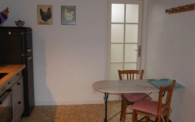 Holiday Home With sea Views, Tregarvan