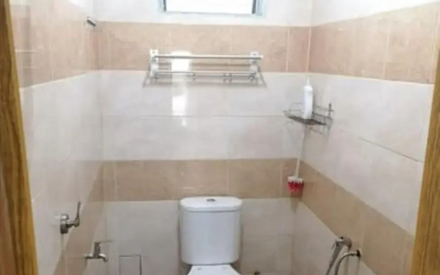 Merkang Guesthouse Pasir Puteh by OYO
