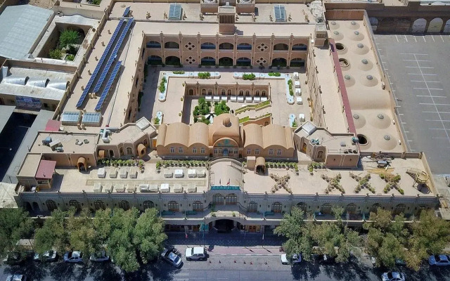 Dad Hotel