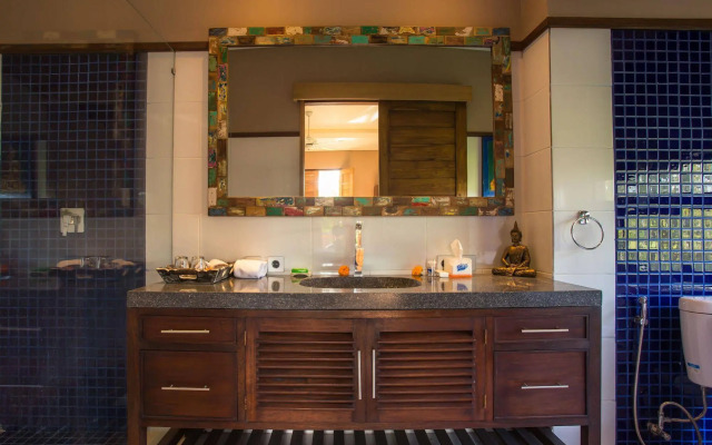 Solo Villas and Retreat