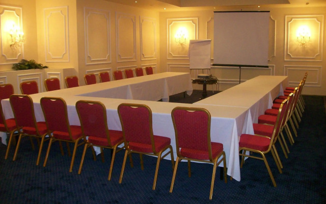 Kanzy Hotel