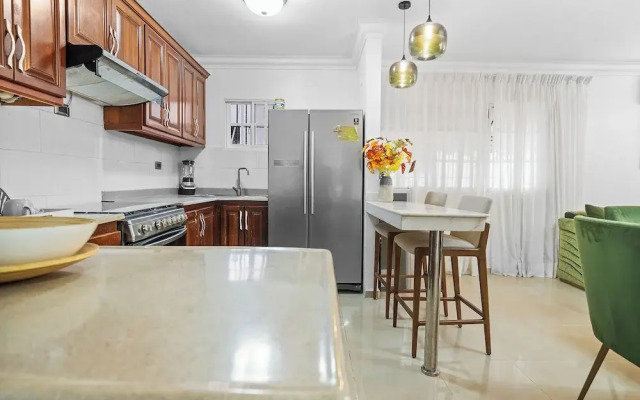 Cozy Elegant 2Br Space