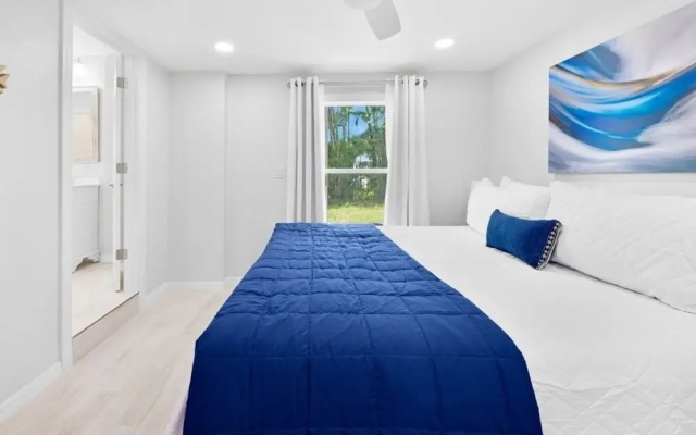 Murmond 5 Bedroom Home by RedAwning