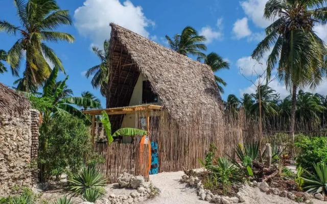 B4 Beach Club (Adults only)