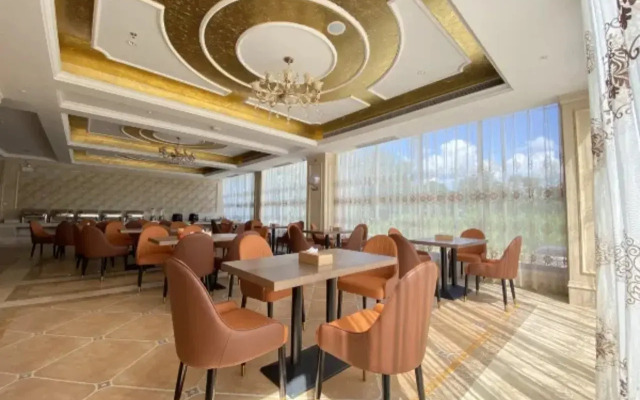 Vienna Hotel (Ledong Gongyuan)