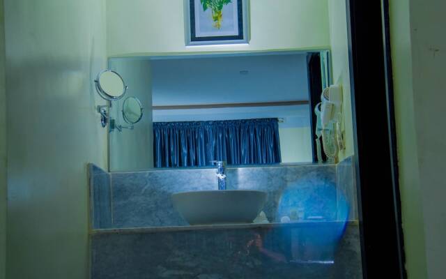 GPinnacle Suites