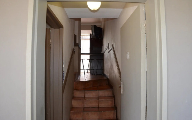 Elephant Springs Hotel