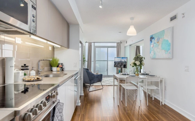 Premier High-Rise Downtown Suites