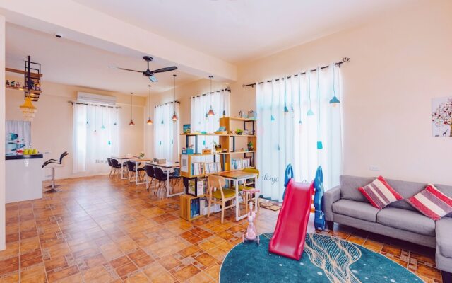 Hello Inn - Hostel