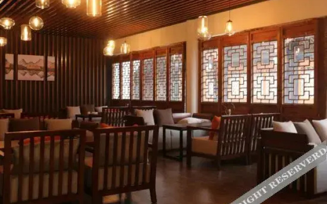 Yujian Courtyard