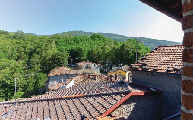 Amazing Apartment in Casoli LU With 1 Bedrooms