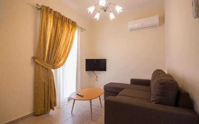 Villa Elpida at Minies