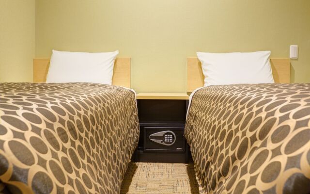 Community & Spa Naha Central Hotel