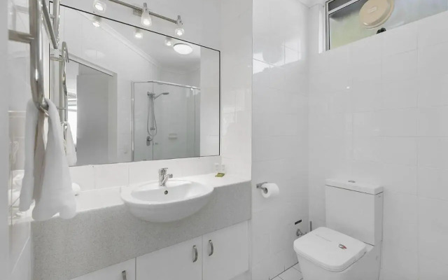 76 Upper Hastings Street Apartment