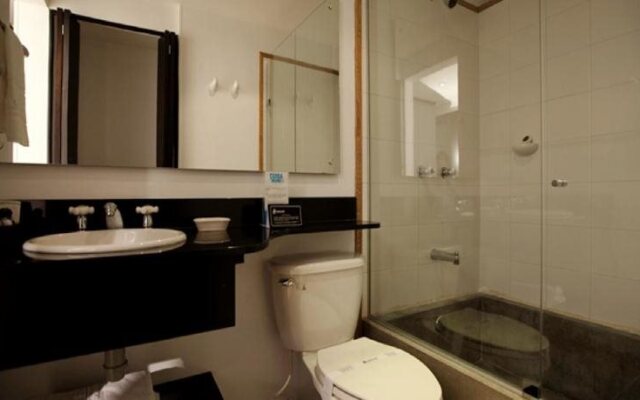 Travelers Orange Suites