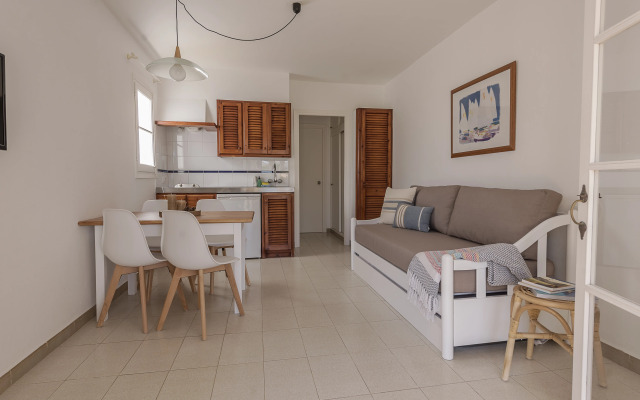 Apartamentos Las Brisas I & II