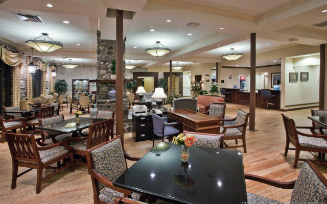 Staybridge Suites Savannah Historic District by IHG