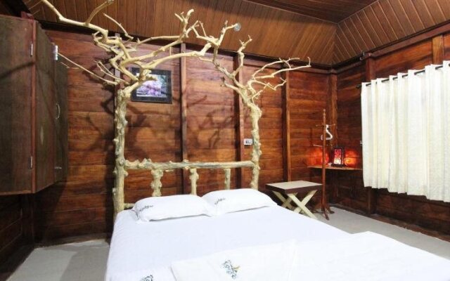 Pugmarks Jungle Lodge