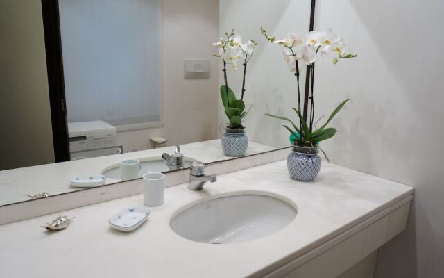 Trifora apartment
