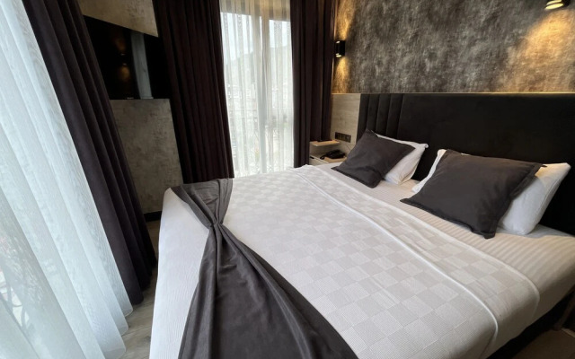 Avni Bey Otel