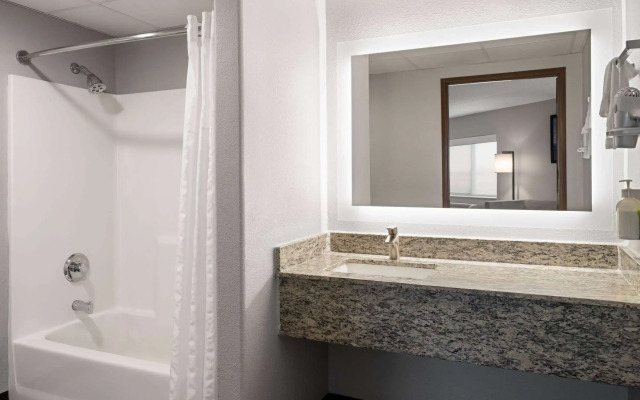 AmericInn by Wyndham Beaver Dam