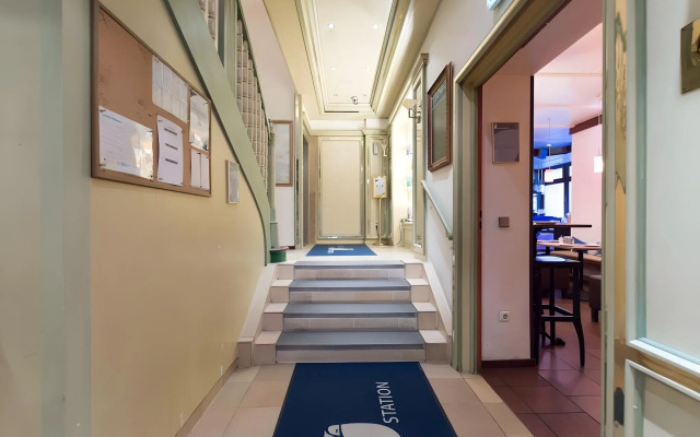 Smart Stay Hotel Station