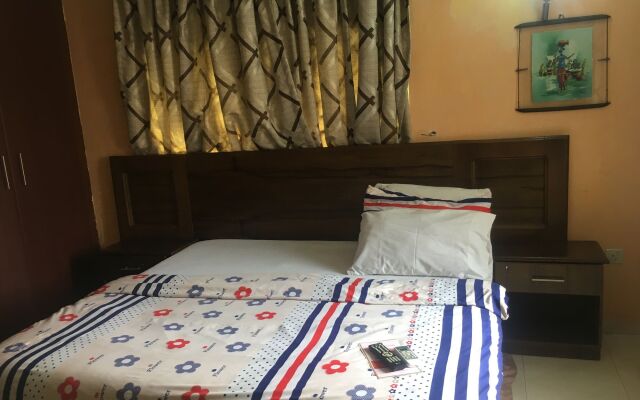 Hymax Grace Hotel and Suites
