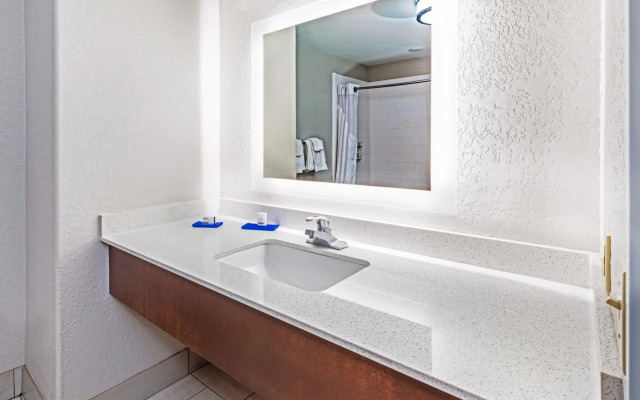 Holiday Inn Express Hotel & Suites Lafayette South by IHG